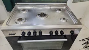 Good condition, 5 burner gass cooker for sale .