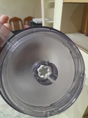 خلاط نوع براون متعدد الاستخدامات . في قطعة بالشاف الكبير بدها تغيير بتكلف دينارين الجهاز شبه جديد