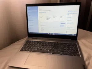 لينوفو Ideapad330 - celeronN4020 - مضاف له SSD 238GB مع الشاحن الاصلي - ويندوز 10 برو - مستعمل