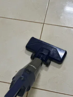 مكنسة كهربائية