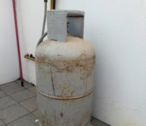 empty gas cylnder