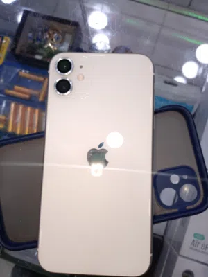 ايفون 11 لون ابيض مافي خدش او حكة مو مفتوح iPhone 11 is white there is no scratch or itching it is n