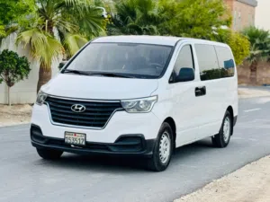 Hyundai H1 12 Seat Passenger Van With Automatic Gear 2019 Model فان هيونداي12  ركاب