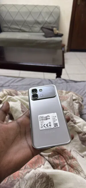 Infinix note edge 256GB 5 days used.