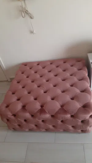 صوفا من دانوب مع كرسي عثمان من بأن هوم وسفره