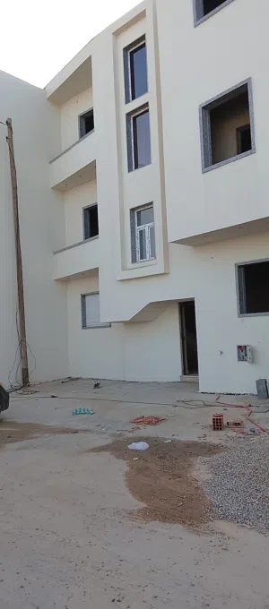 شقه نص تشطيب مثلت العنب