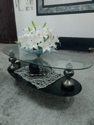 فرصة بيع طاوله زجاجيه حلوه وذوق