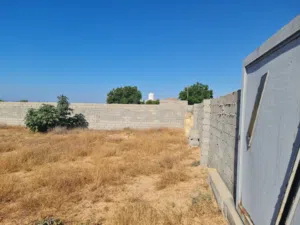 قطعة أرض واجهتين