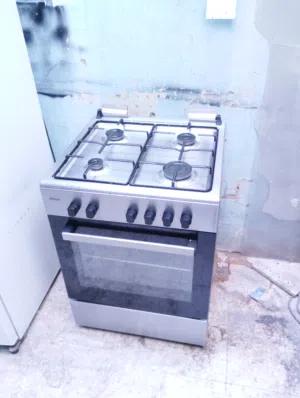 نبيع طباخ 4 شعله مقاس 60 في 60 استيل