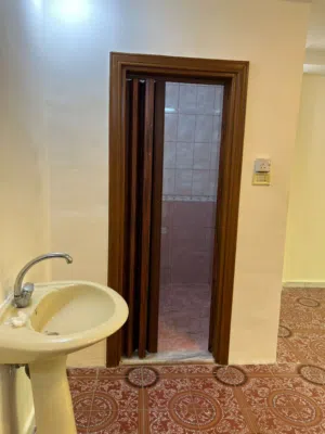عيادات او مكاتب للبيع وشقق
