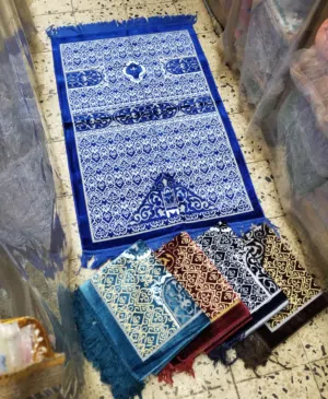 سجادات صلاة تركي تشكيلات واسعه احلا هدايا للحجاج ولمعتمرين