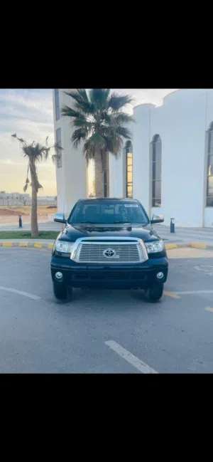 TOYOTA TUNDRA 2010 57/V8 4*4