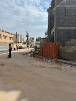 قطعة أرض بالنوفليين مقام عليها مسكن تطوير أو ازالة