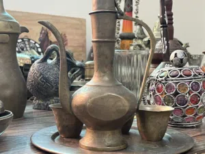 طقم نحاس مرسم إبريق مغربي وصينه 4 فناجين