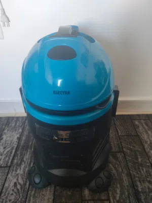 مكنسة كهربائية للبيع ممتازة