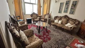 كنب كلاسيك خشب بني