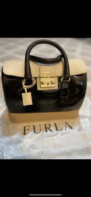 جنطه ماركه furla