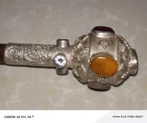 عصا متروسه بالفضه و الاحجار الكريمه