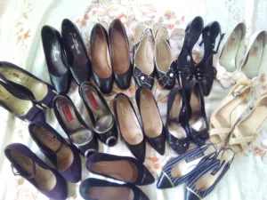 أحذية نسائية ماركة ونظيفة للبيع بيع جملة