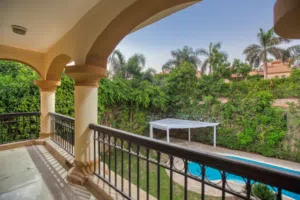 5 Bedrooms . Furnished . Daily1