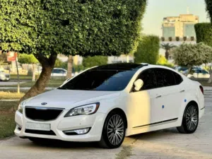 Used Kia Cadenza in Tripoli