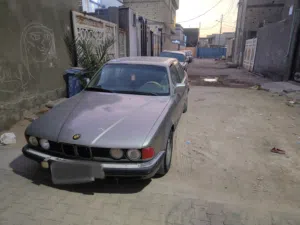 BMW موديل 1989
