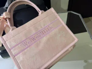 brown Gucci for sale  in Kuwait City