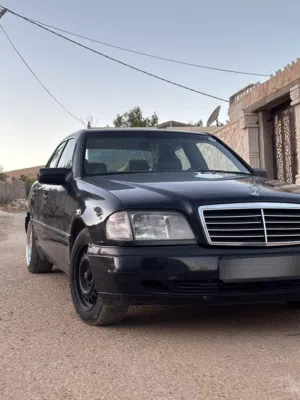 مرسيدس c180