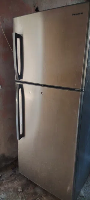للبيع ثلاجه مستعمله من شركه باناسونك