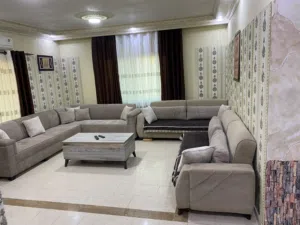 شقة مفروشة للإيجار في جبل الحسين دوار فراس خلف مستشفى هبة للتوليدوسط السوق
