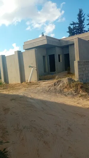 145 m2 3 Bedrooms Townhouse for Sale in Tripoli Ain Zara