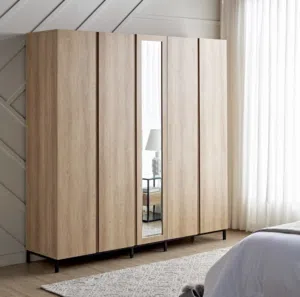 Anders Cupboard (closet)