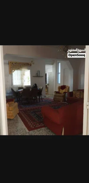 اثاث كامل واستعمال نظيف
