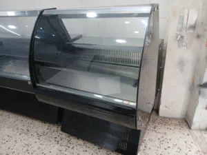 ثلاجة دلي عرض متر بحال الوكاله انفيرتر للتواصل ع الواتس