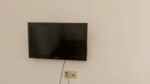 يلازمه البيع والشراء يراسل وبيهه مجال