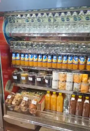 براد مفتوح لسوبر ماركت في حالة ممتازة .فمربح