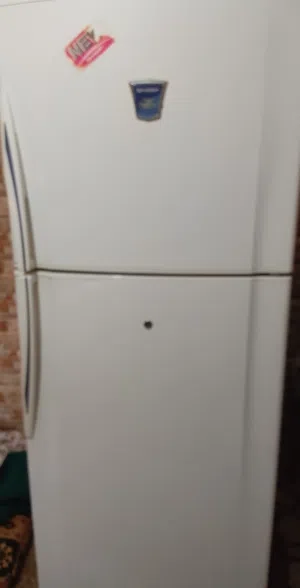 ثلاجه للبيع مستعمل شغاله