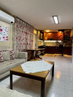 180 m2 More than 6 bedrooms Apartments for Sale in Zarqa Al Souq