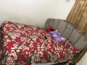 King bed and good condition
