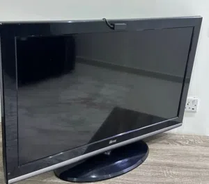 شاشة يوجين Lcd شبه جديدة