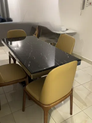 طاولة نظيفه للبيع
