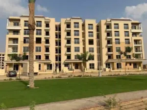 شقة لقطة للبيع بكمبوند بشركة #مدينة_مصر_للاسكان_و_التعمير  لوكيشن مميز و راقى على طريق السويس