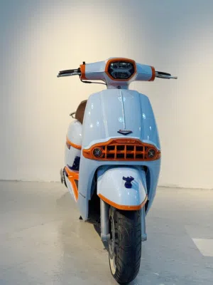 2024 Victoria 300cc motorcycle maxi scooter (ماكسي سكوتر)