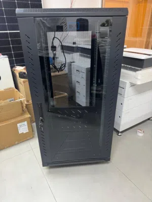 للبيع: خزانة شبكات وسيرفرات (Server Rack) بحالة ممتازة
