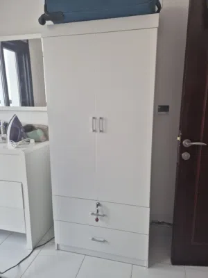 Clothing cabinet