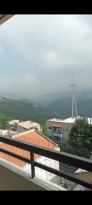 300 m2 3 Bedrooms Apartments for Sale in Matn Broummana