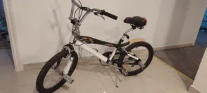 دراجه هوائيه (تصميم الـ BMX) شبه جديد سعر مناسب