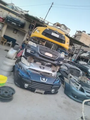 قطع غيار (بيجو / سترون/ بورش / اودي / رنج روفر/ جييب شيروكي / انفنتي ) بأفضل الأسعار