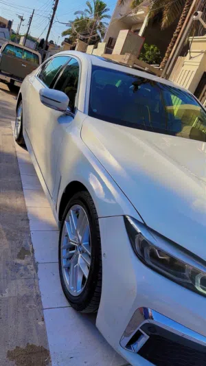 للبيع فقط BMW 740iL بدي كت M موديل 2022