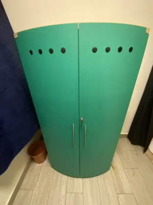 desk closet very good condition high quatily